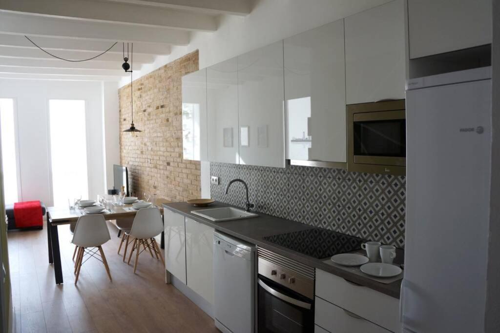 Barcelona Industrial Style Apartment *